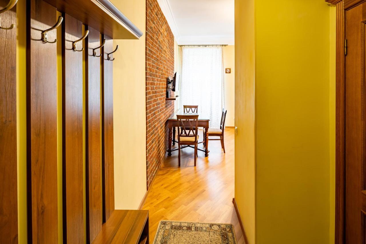 13 Franka Apartment 1 リヴィウ エクステリア 写真